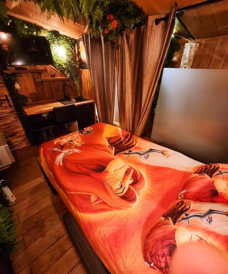 Indiana Jones A 10 Minutes Du Parc Disneyland Conde-Sainte-Libiaire Exterior foto